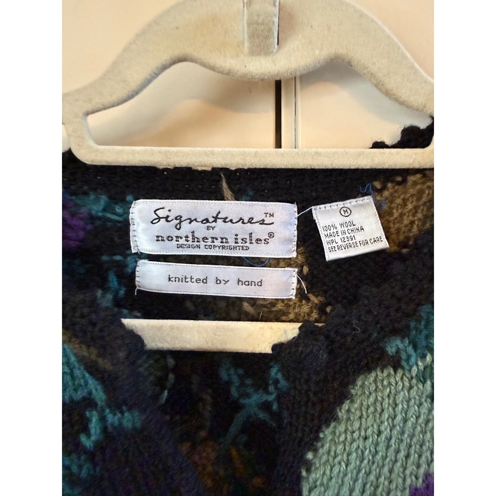 Vtg Signature by Northern Isles M Handknit 100% Wool Colorful Cardigan Sweater - Picture 3 of 11